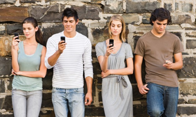 people-texting-630x378